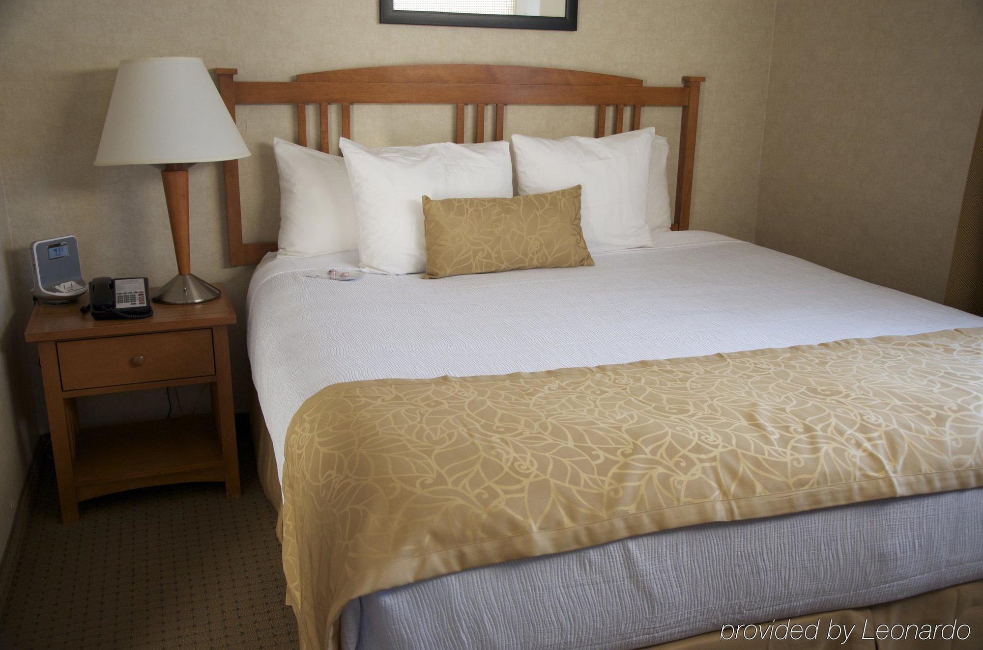 Best Western Innsuites Phoenix Hotel & Suites Экстерьер фото