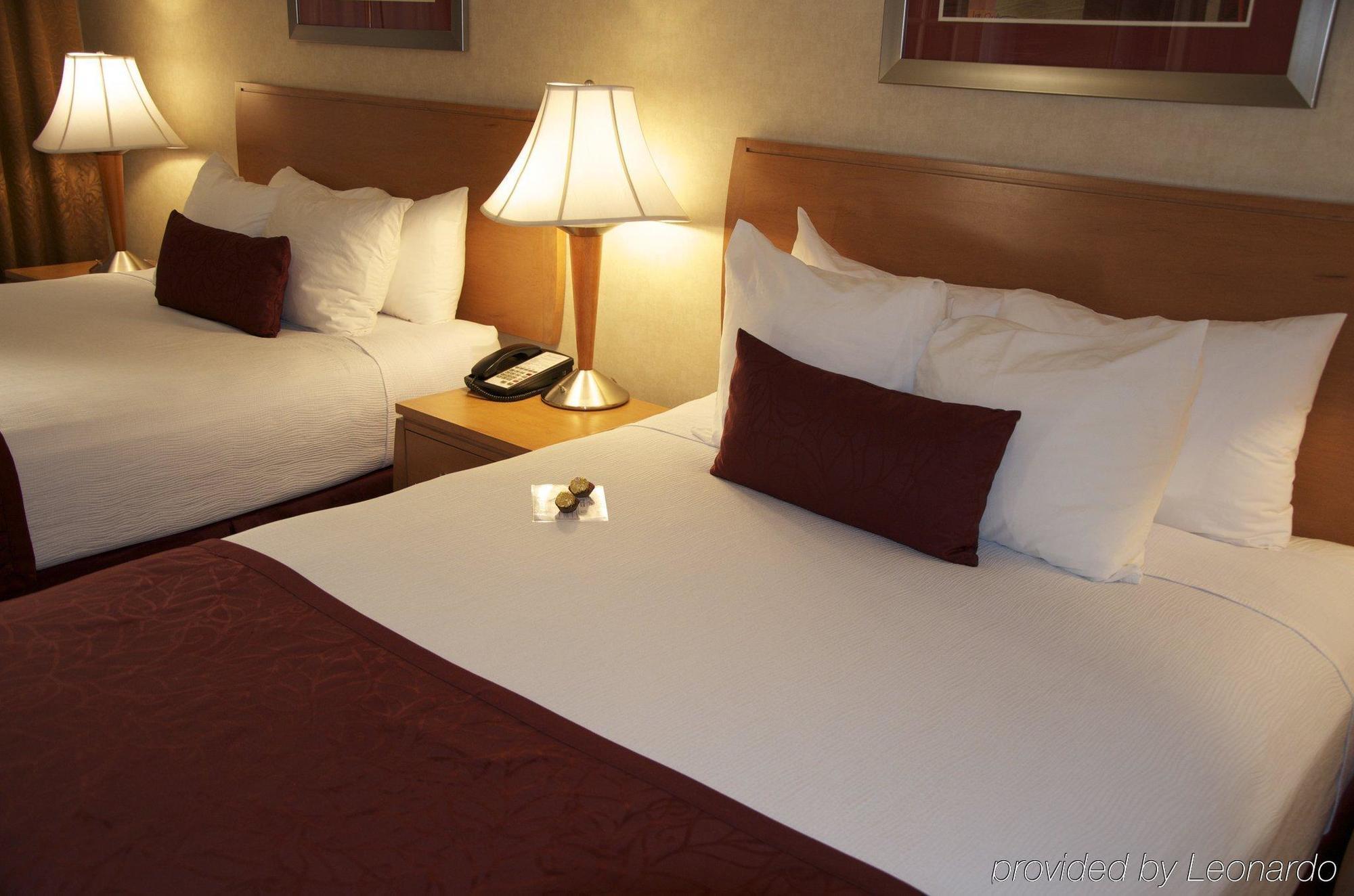 Best Western Innsuites Phoenix Hotel & Suites Экстерьер фото