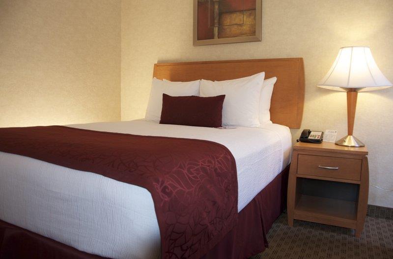 Best Western Innsuites Phoenix Hotel & Suites Экстерьер фото