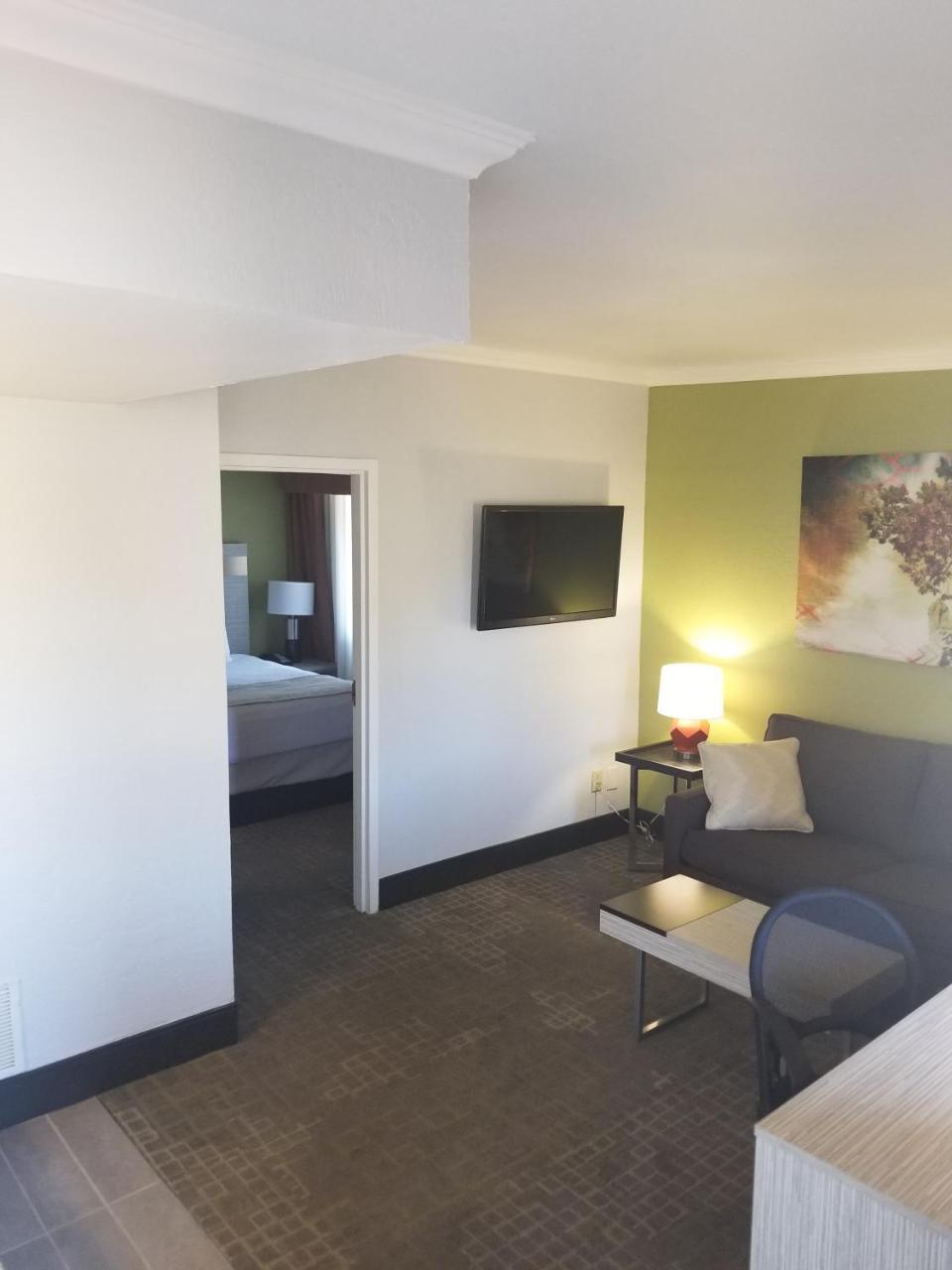 Best Western Innsuites Phoenix Hotel & Suites Экстерьер фото