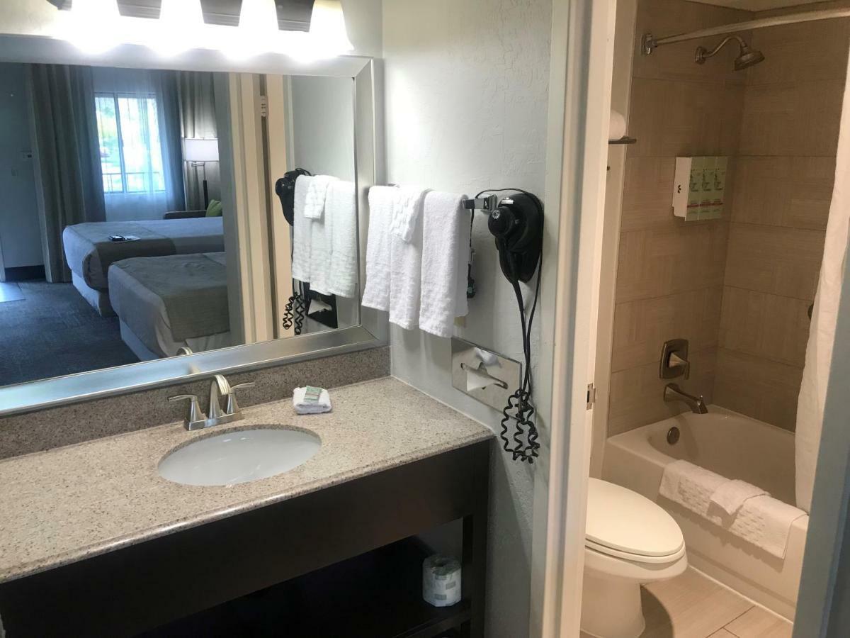 Best Western Innsuites Phoenix Hotel & Suites Экстерьер фото